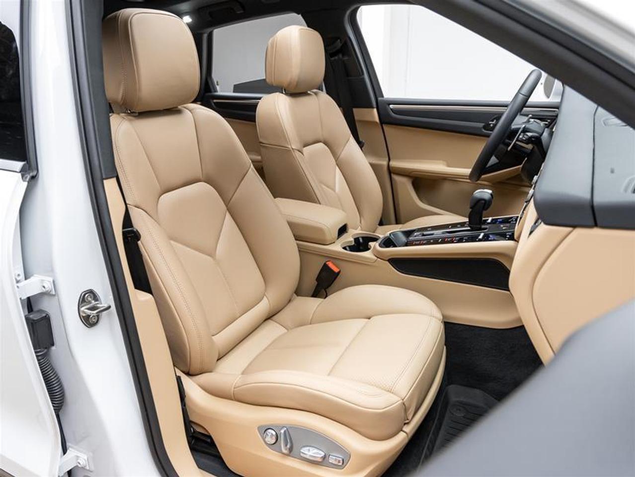 2025 Porsche Macan  Photo