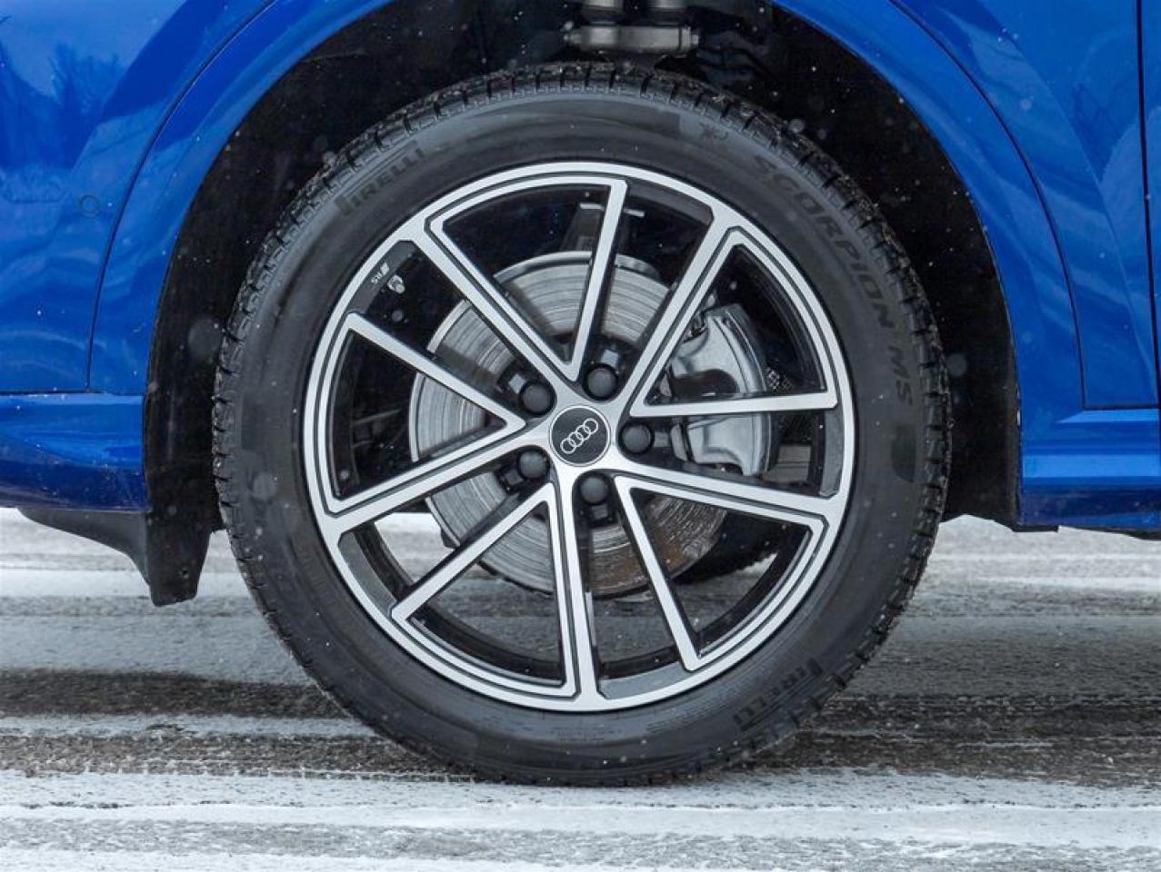 2025 Audi New Q5 2.0T Progressiv 4dr All-Wheel Drive quattro Sport Utility Photo4