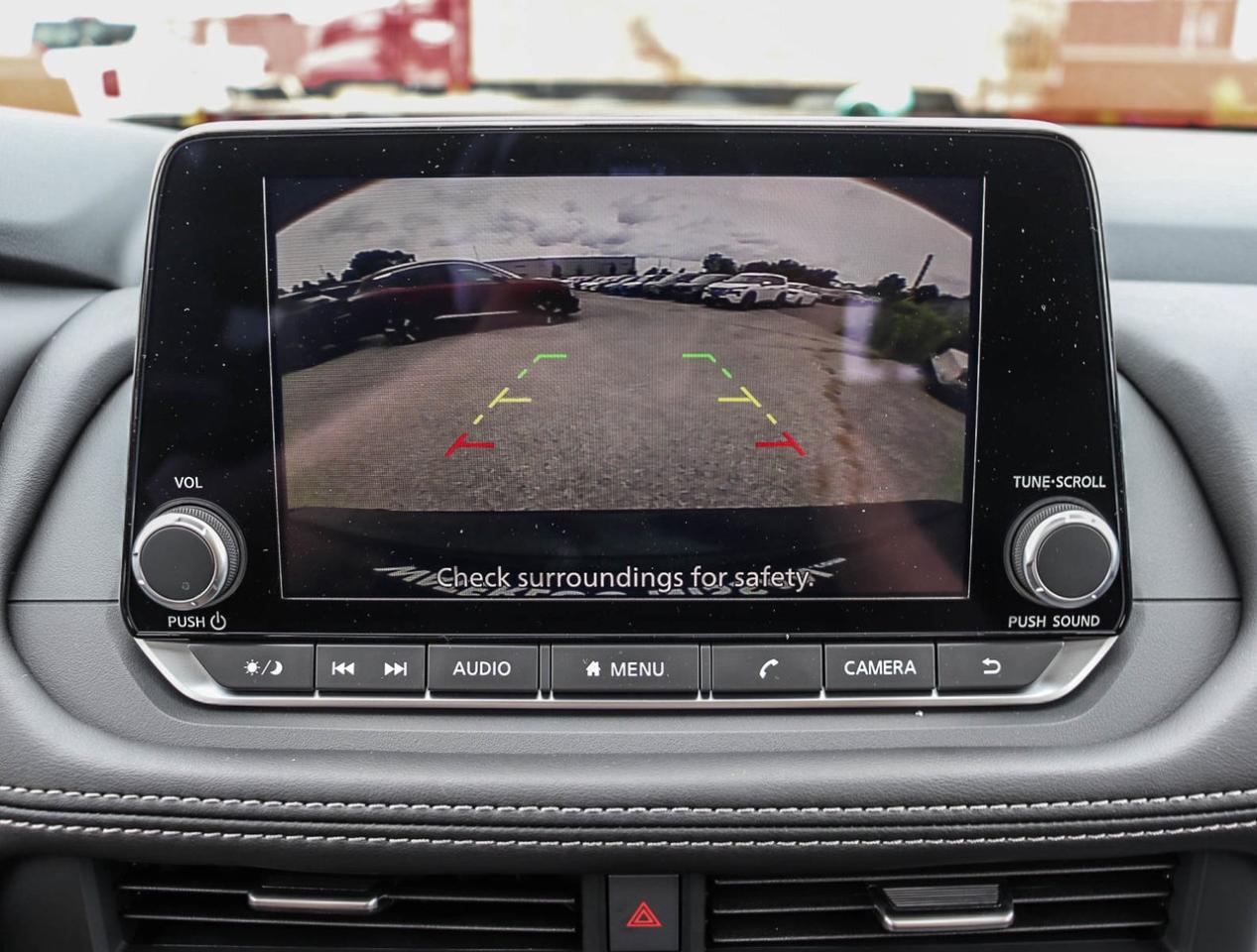 2025 Nissan Rogue SV Moonroof ALMOST NO KM'S Photo
