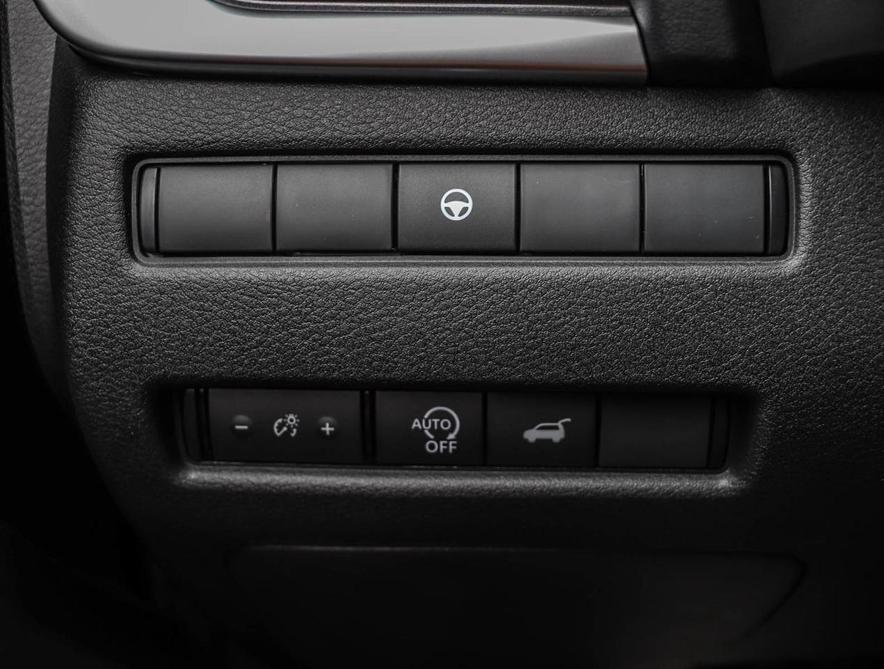 2025 Nissan Rogue SV MOONROOF Photo