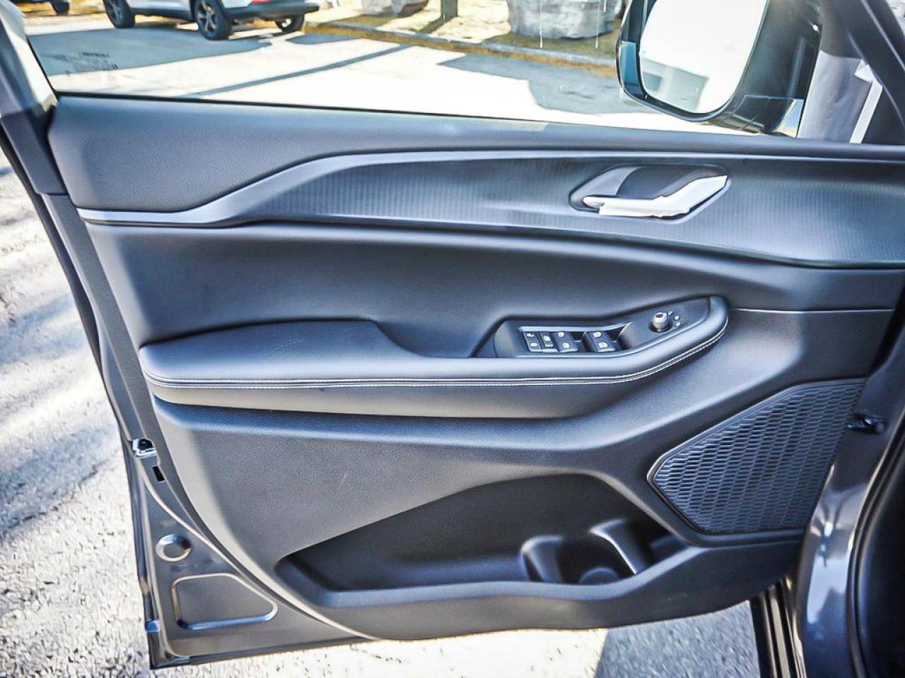 2025 Jeep Grand Cherokee  Photo