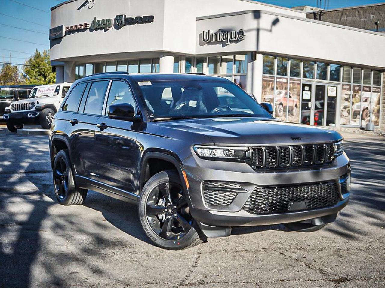 2025 Jeep Grand Cherokee  Photo