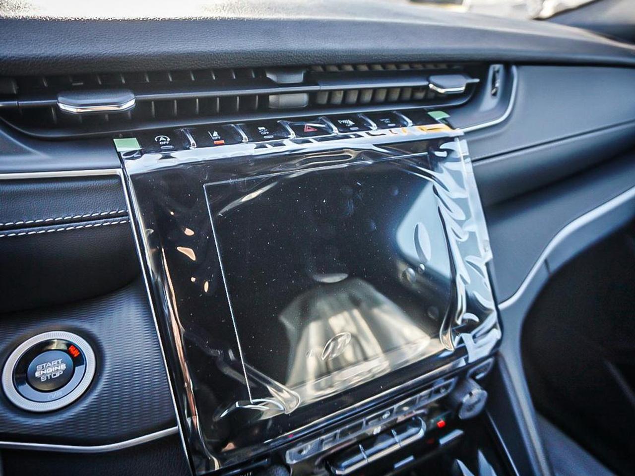 2025 Jeep Grand Cherokee  Photo