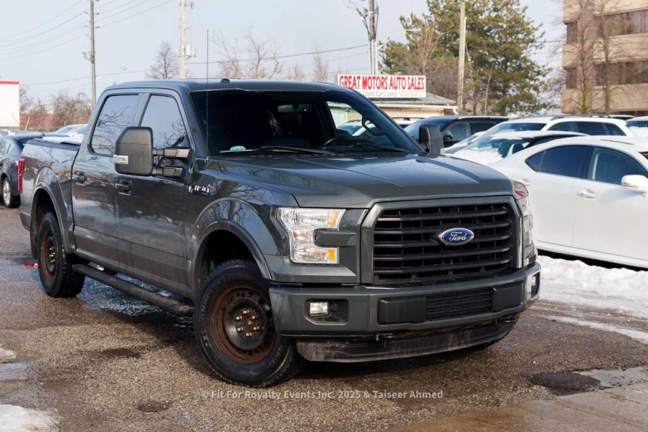 2016 Ford F-150 4WD Supercrew 145 XLT Photo0
