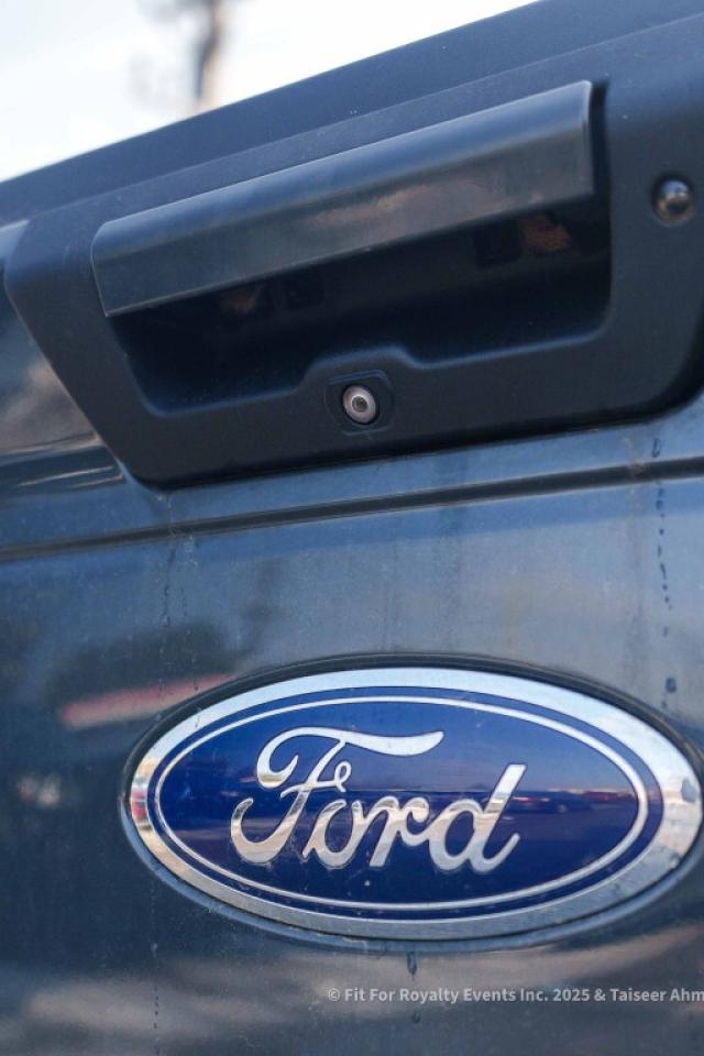 2016 Ford F-150 4WD Supercrew 145 XLT Photo