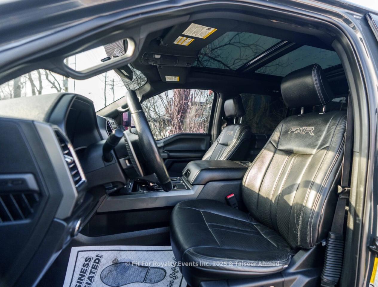 2016 Ford F-150 4WD Supercrew 145 XLT Photo