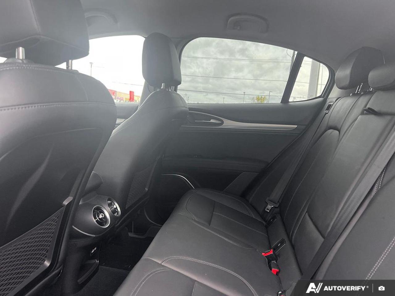 2018 Alfa Romeo Stelvio Base 4dr All-Wheel Drive Photo