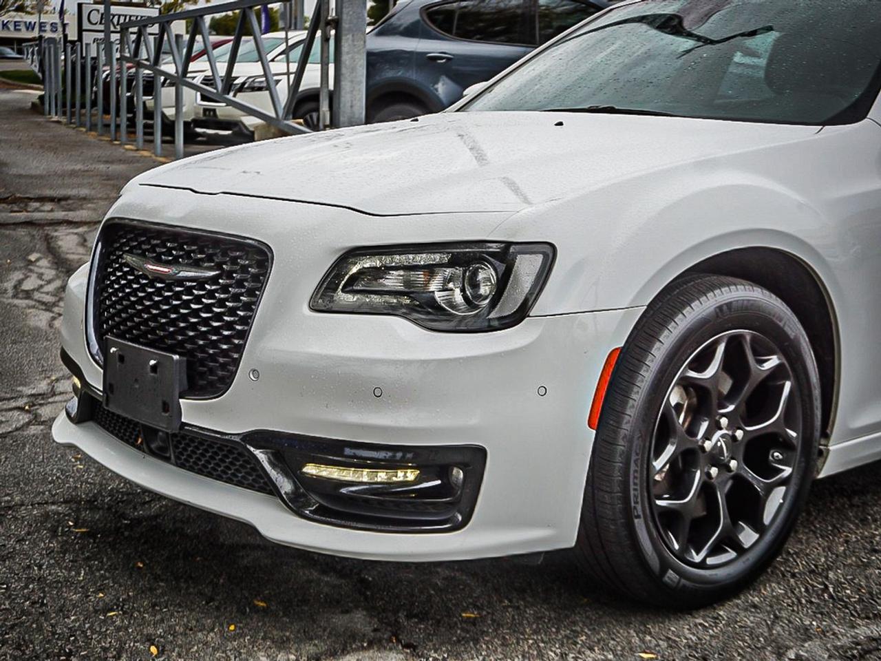 2023 Chrysler 300  Photo