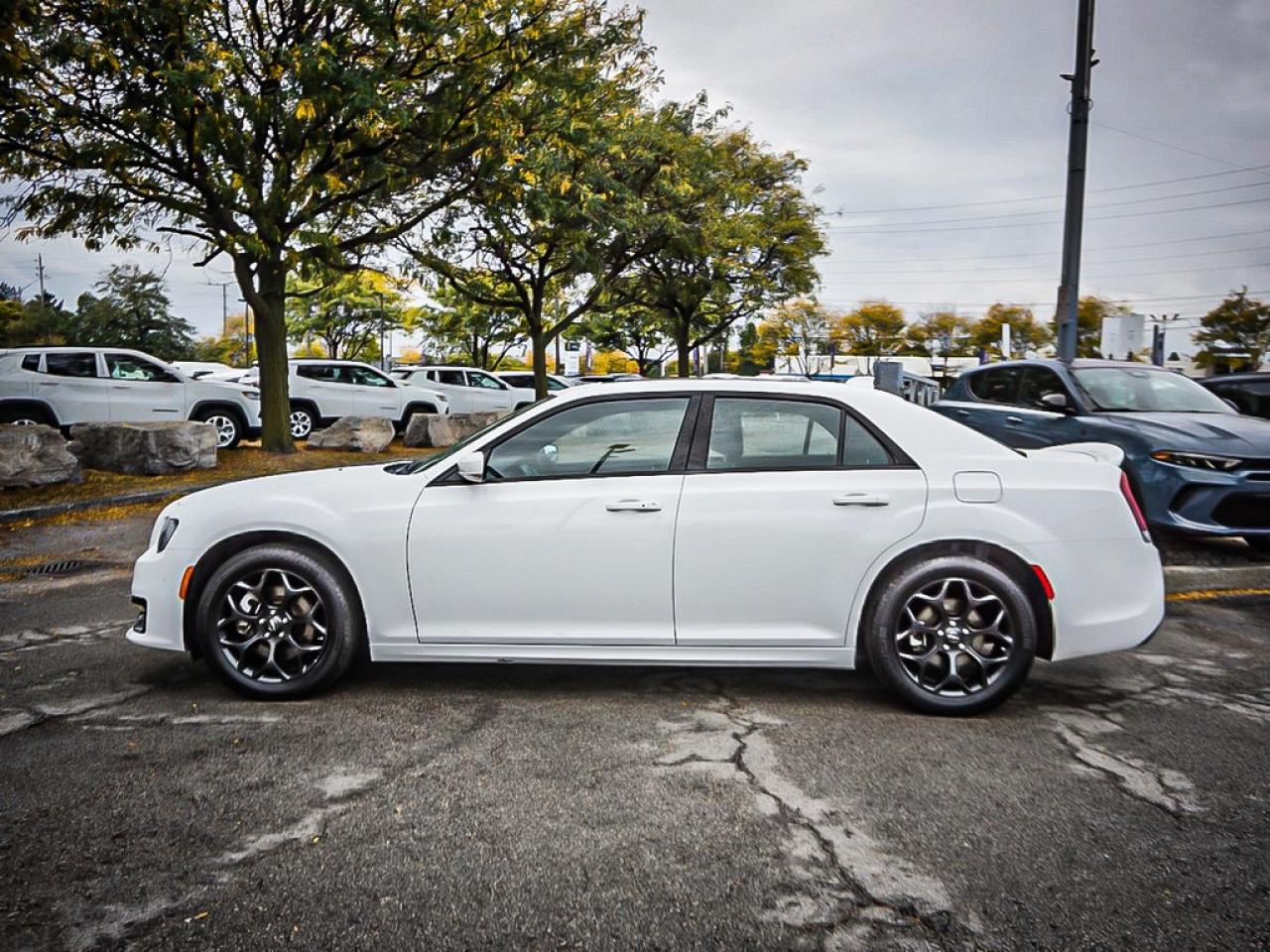 2023 Chrysler 300  Photo