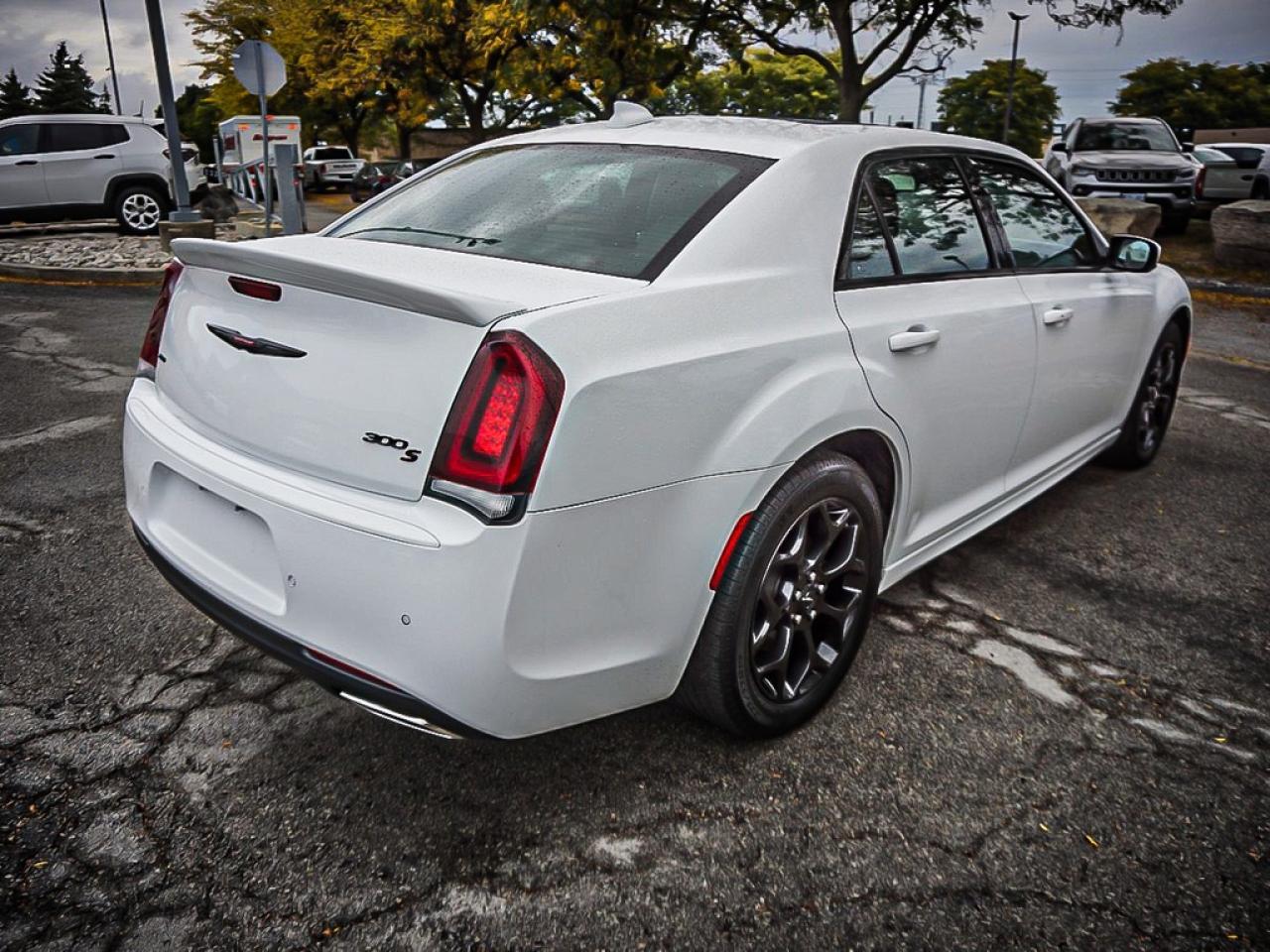 2023 Chrysler 300  Photo