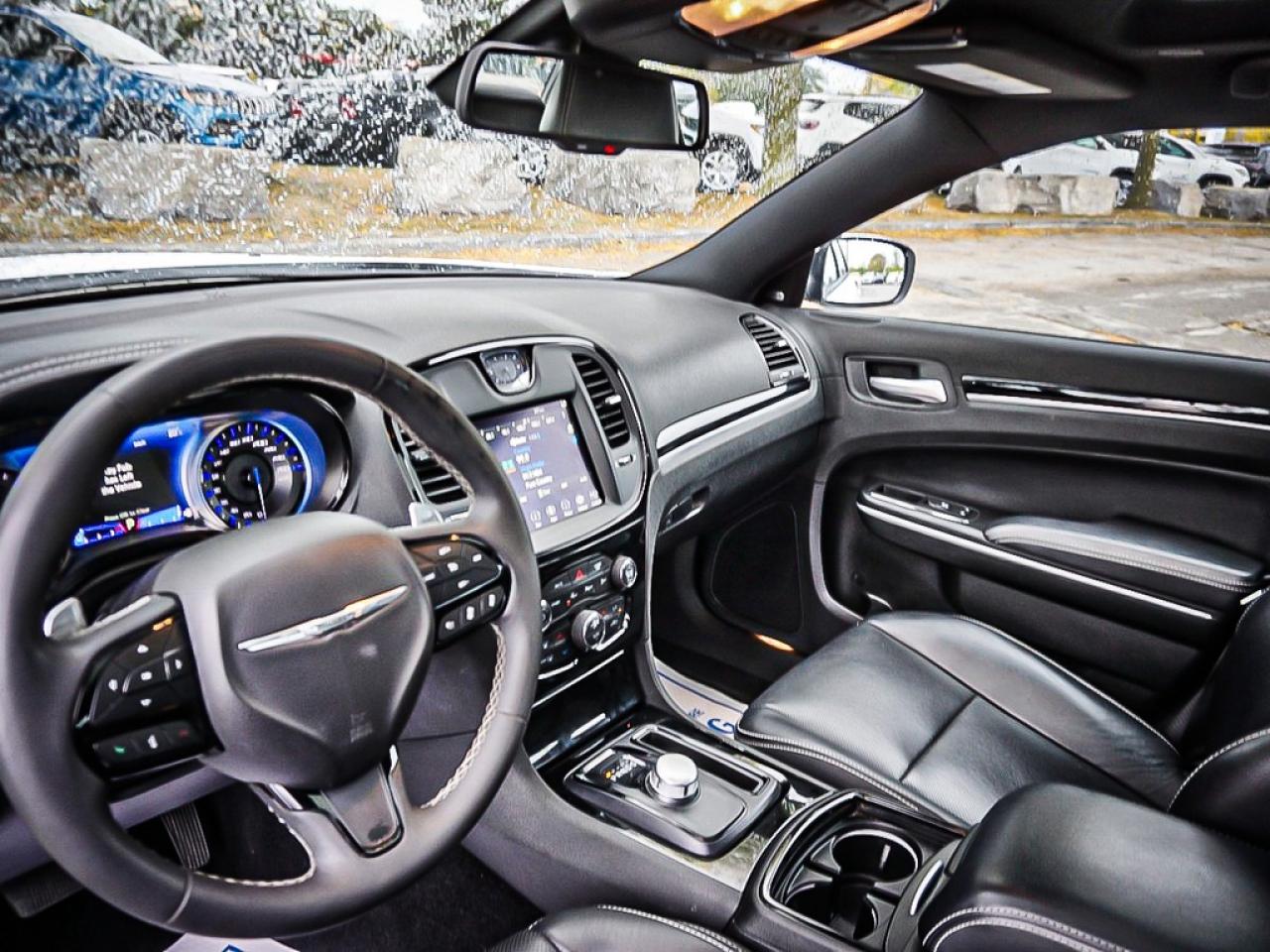 2023 Chrysler 300  Photo