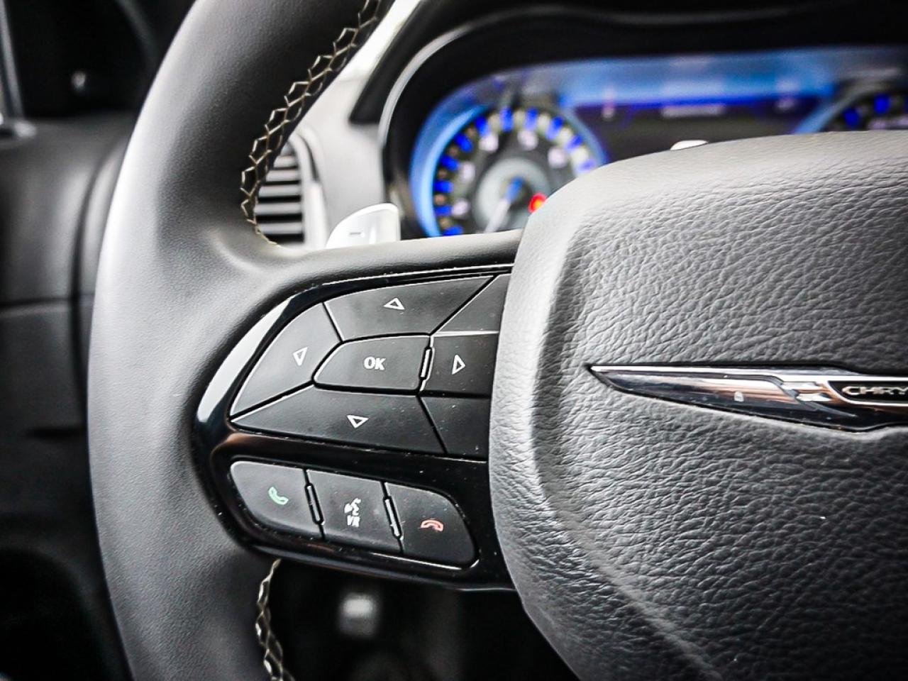 2023 Chrysler 300  Photo