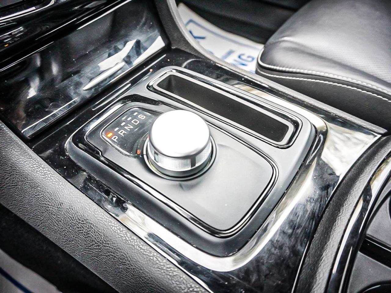 2023 Chrysler 300  Photo