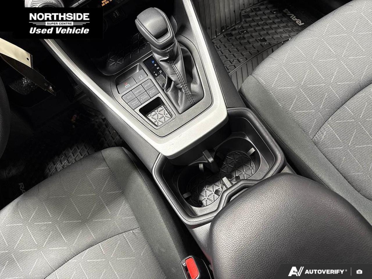 2025 Toyota RAV4 LE 4dr All-wheel Drive Photo