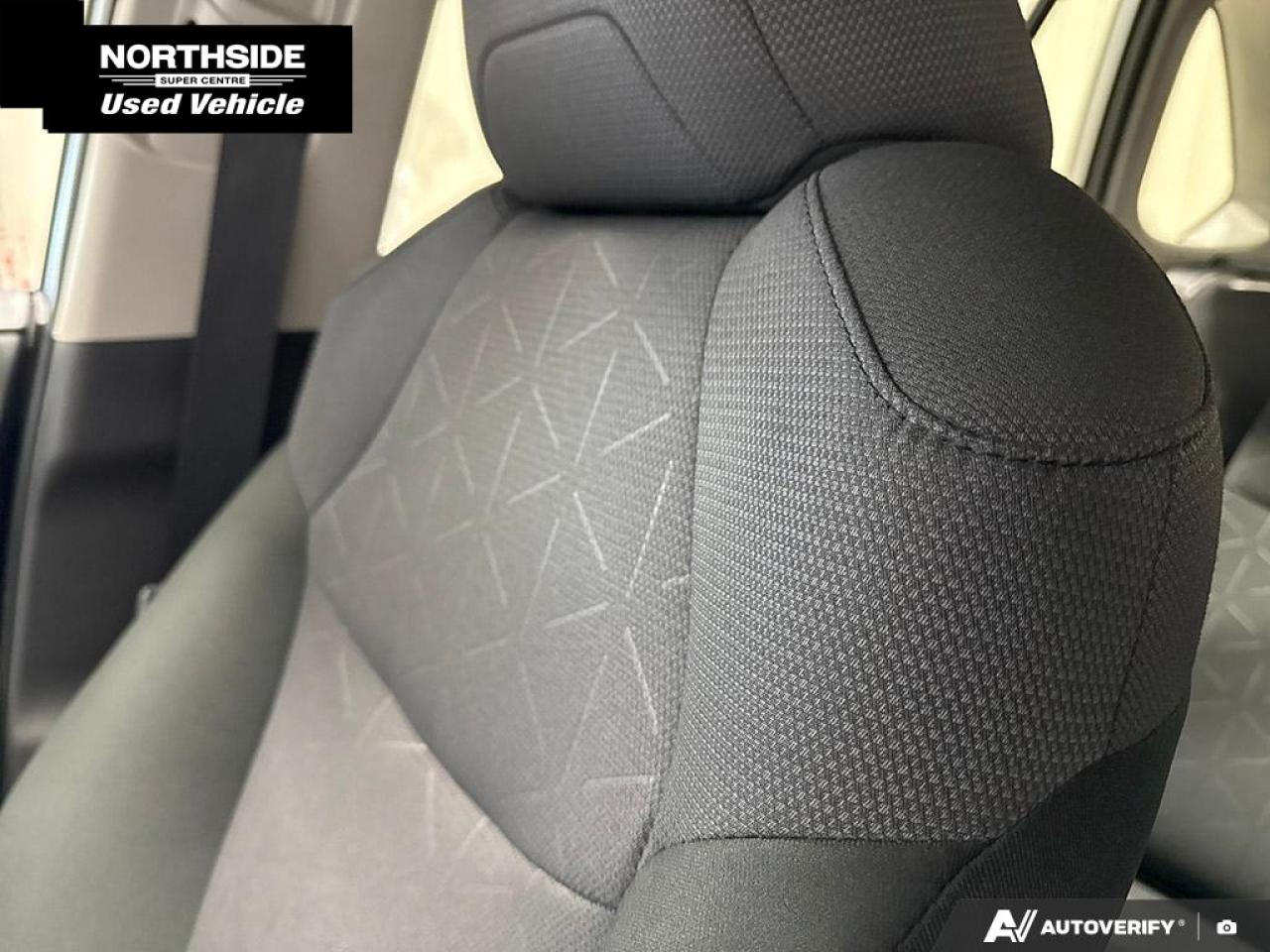 2025 Toyota RAV4 LE 4dr All-wheel Drive Photo