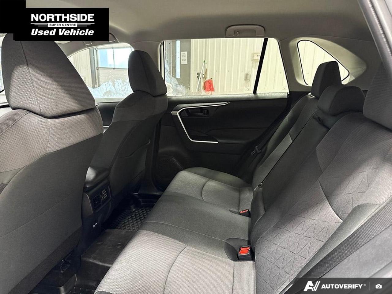 2025 Toyota RAV4 LE 4dr All-wheel Drive Photo