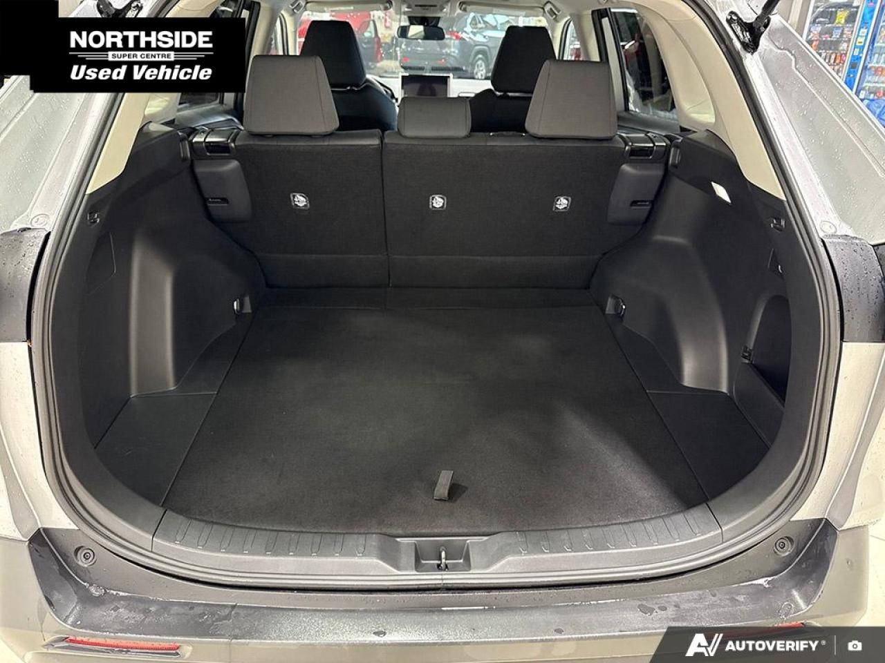 2025 Toyota RAV4 LE 4dr All-wheel Drive Photo