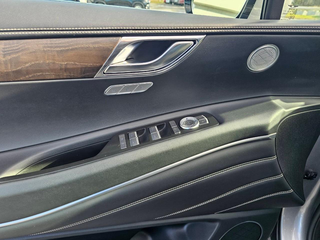 2024 Genesis GV80 3.5T Advanced 5P 4dr All-Wheel Drive Photo