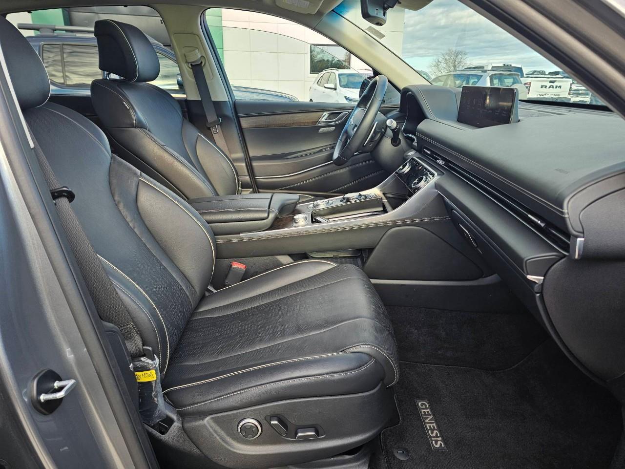 2024 Genesis GV80 3.5T Advanced 5P 4dr All-Wheel Drive Photo