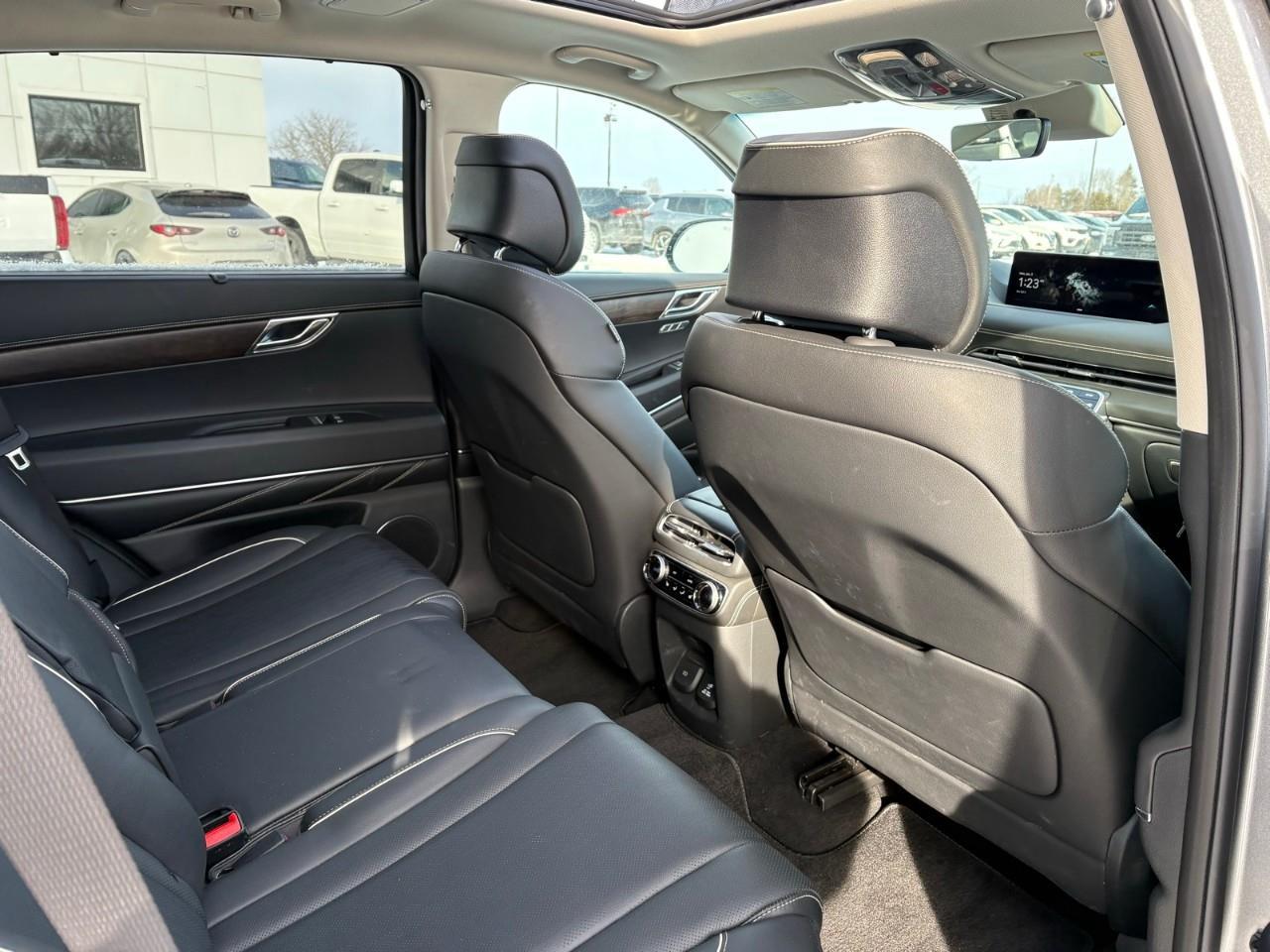 2024 Genesis GV80 3.5T Advanced 5P 4dr All-Wheel Drive Photo