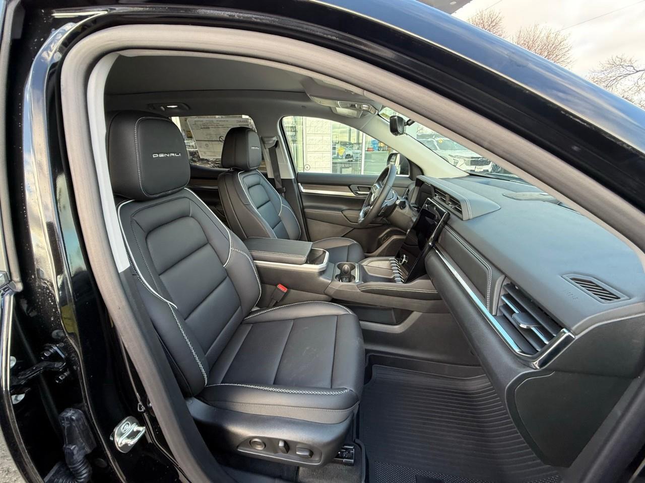 2026 GMC Terrain Denali 4dr All-Wheel Drive Photo