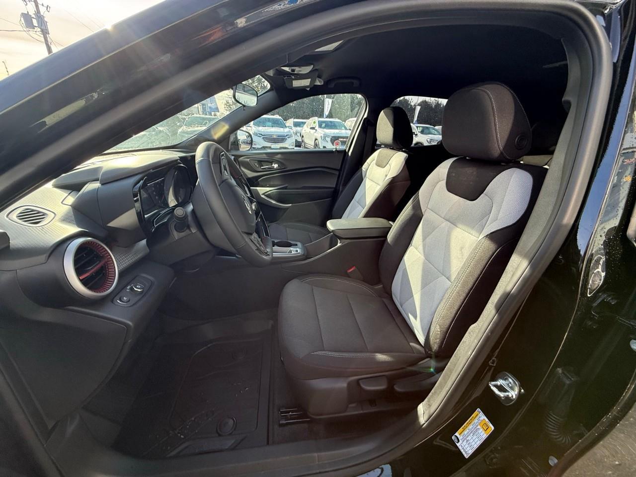 2026 Chevrolet Trax 1RS 4dr Front-Wheel Drive Photo