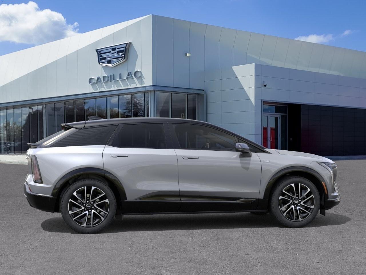 2026 Cadillac OPTIQ Sport 4dr Photo4