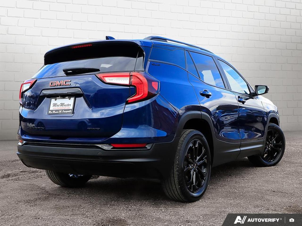 2022 GMC Terrain AWD SLE Photo