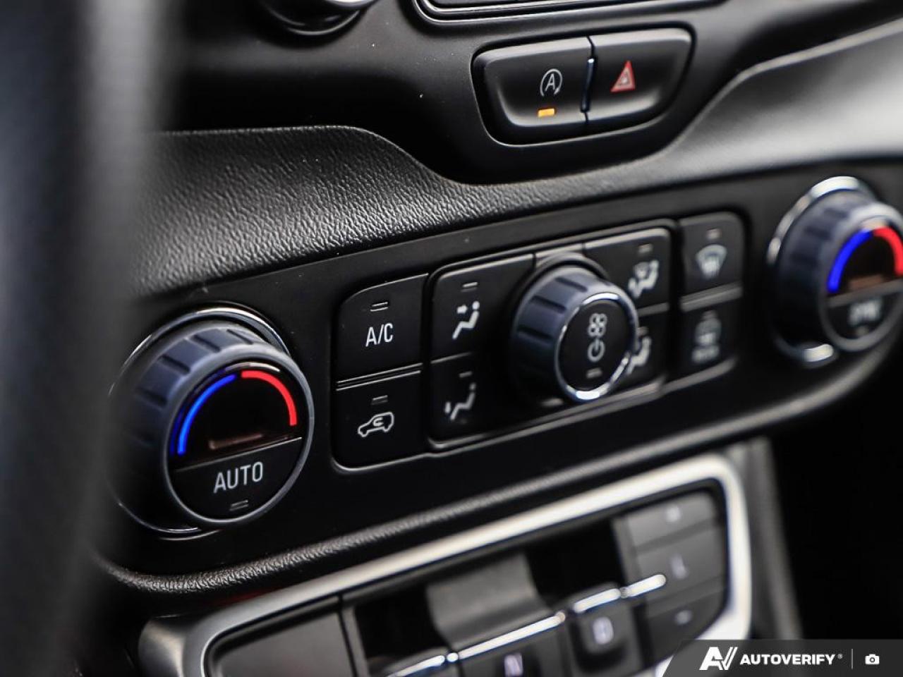 2022 GMC Terrain AWD SLE Photo