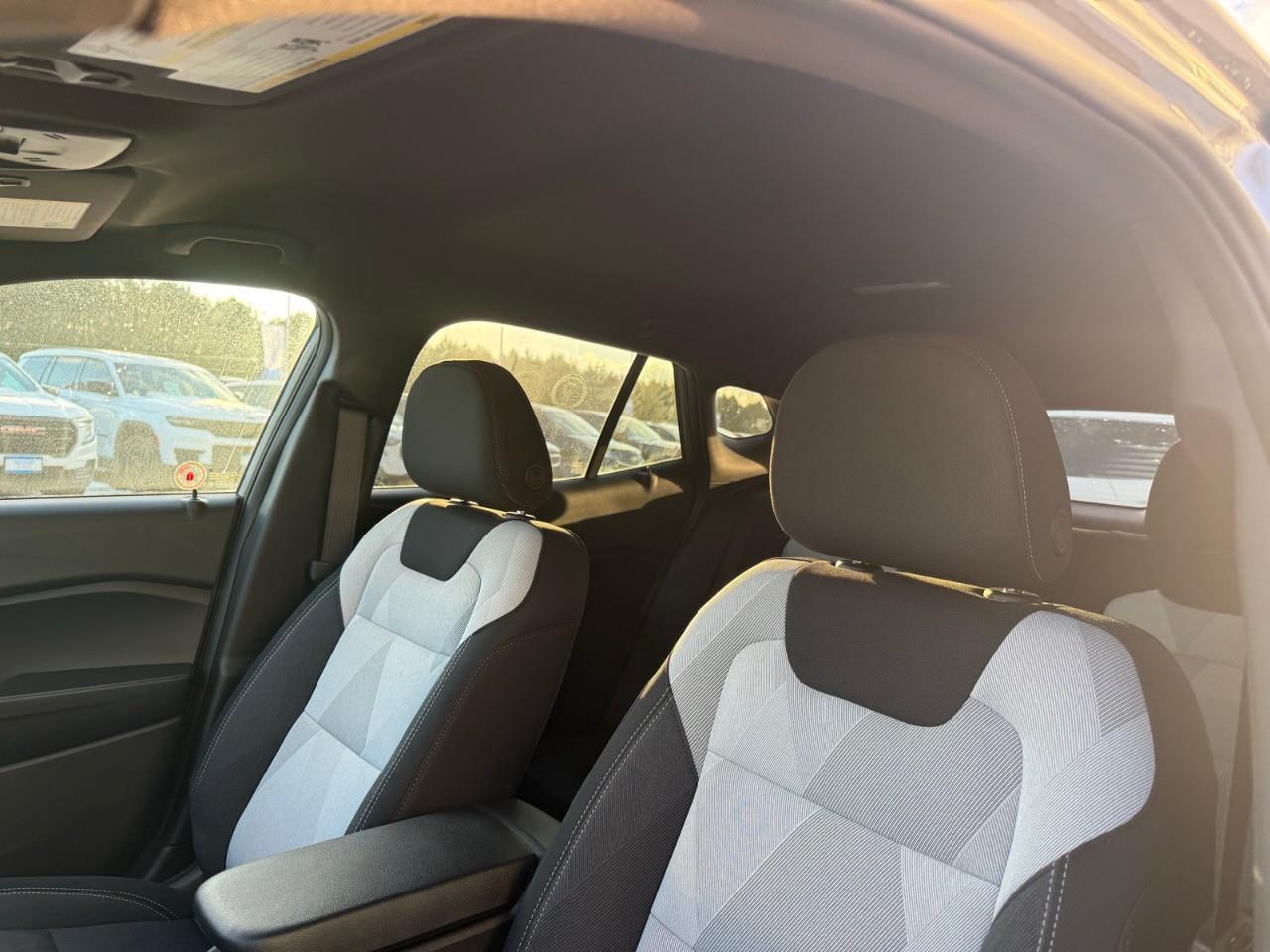 2026 Chevrolet Trax 1RS 4dr Front-Wheel Drive Photo