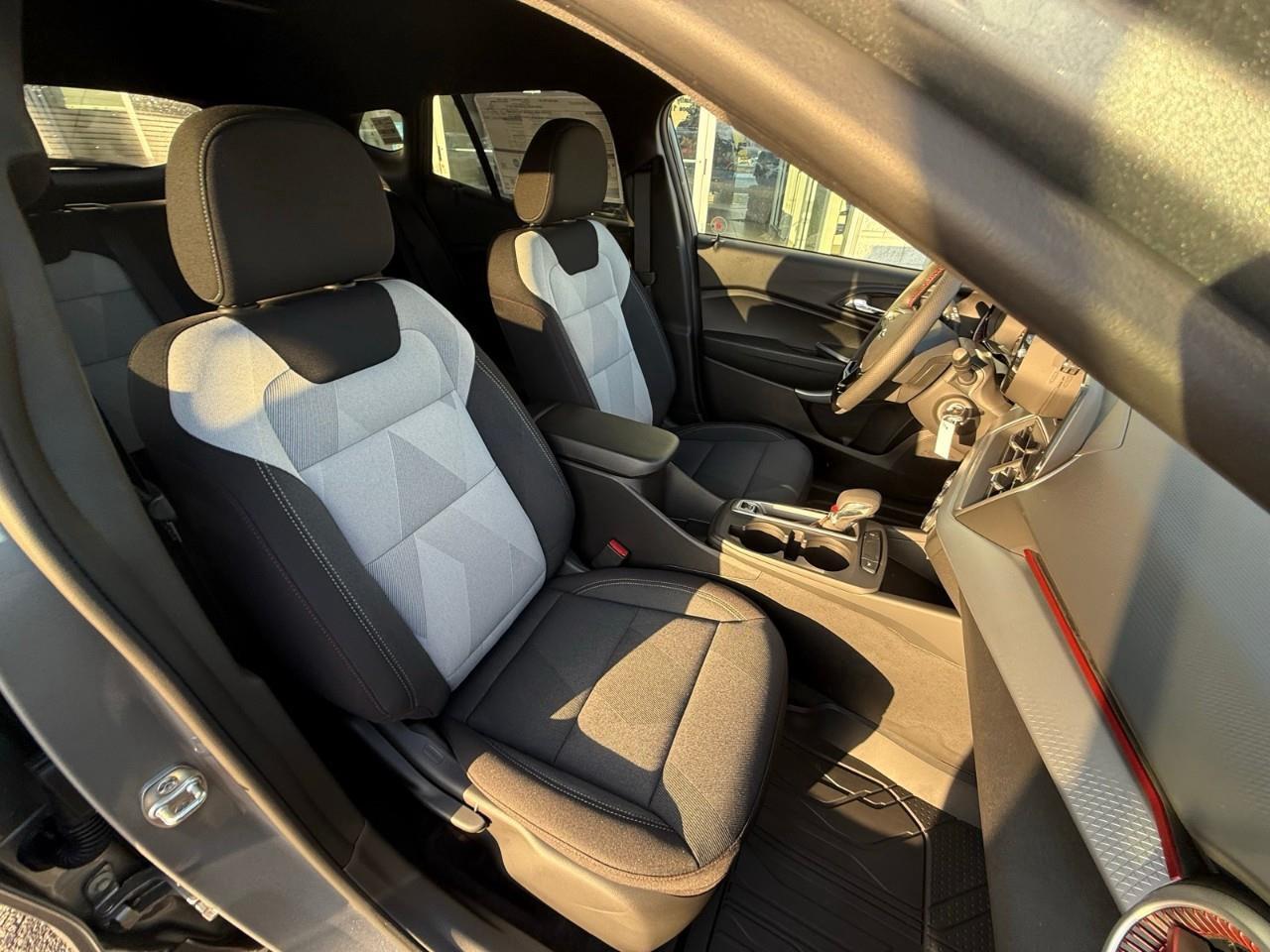 2026 Chevrolet Trax 1RS 4dr Front-Wheel Drive Photo