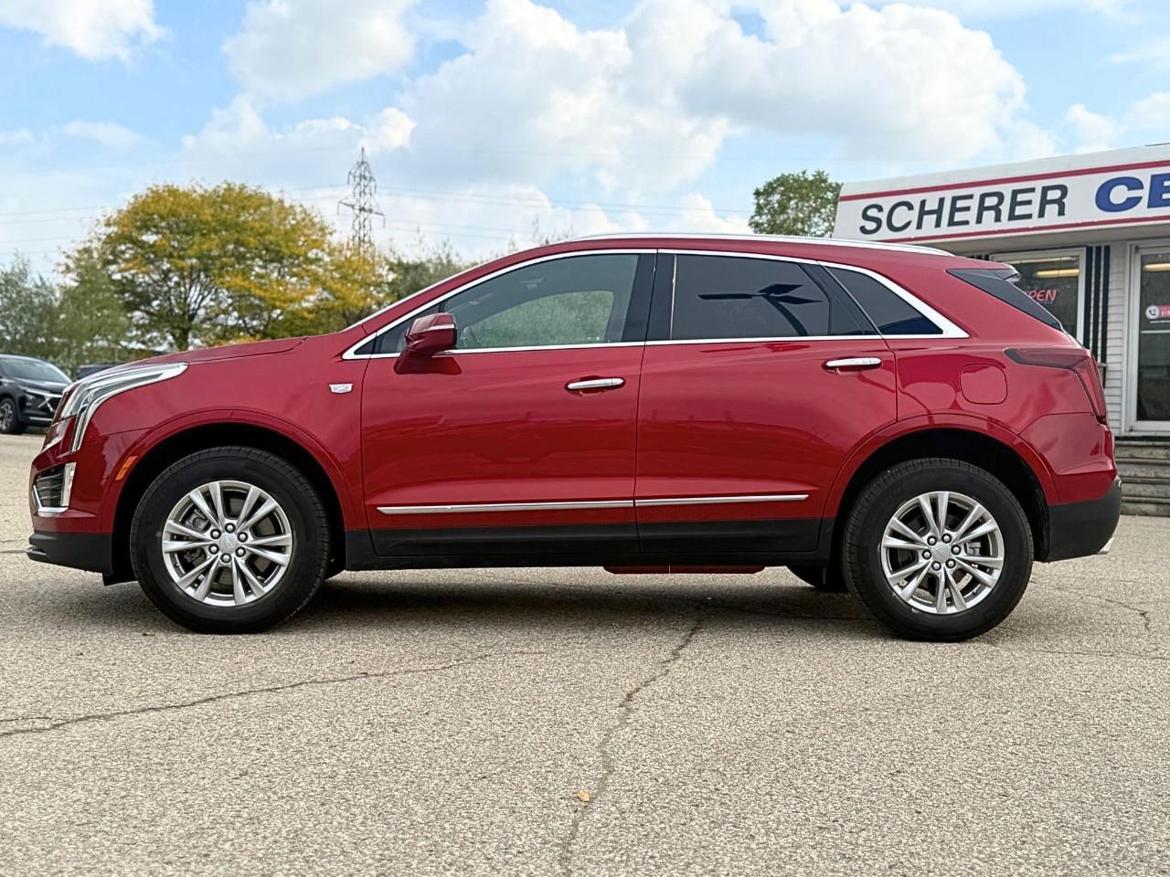 2024 Cadillac XT5 Luxury 4dr Front-Wheel Drive Photo2