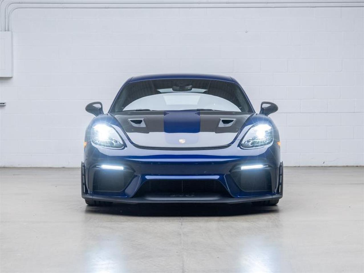 2025 Porsche 718 Cayman  Photo2