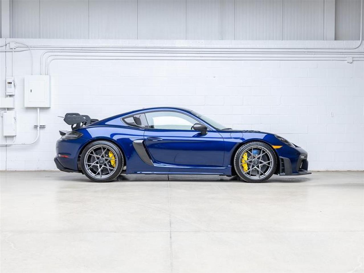 2025 Porsche 718 Cayman  Photo