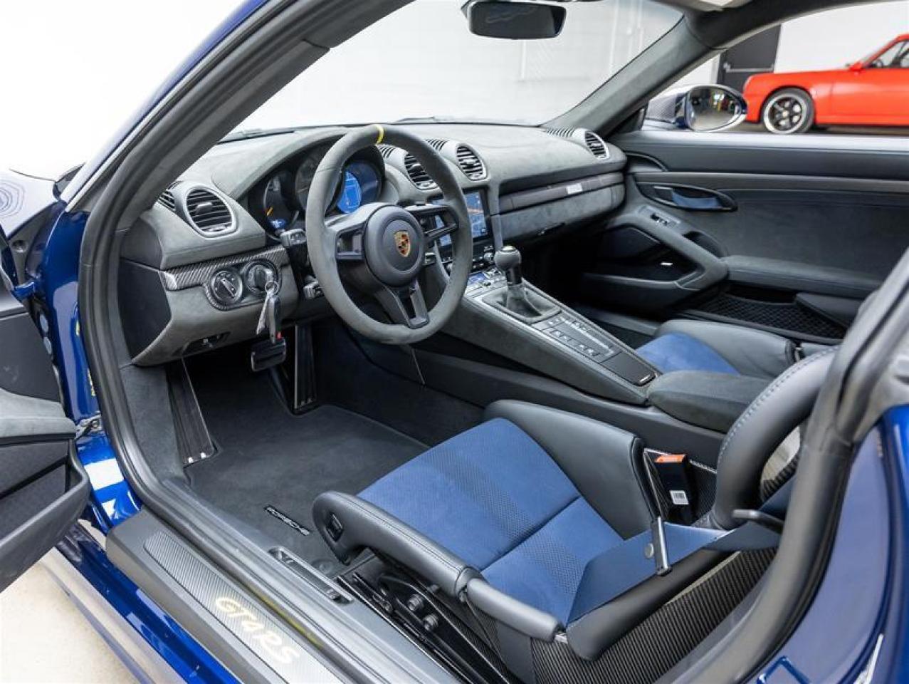 2025 Porsche 718 Cayman  Photo