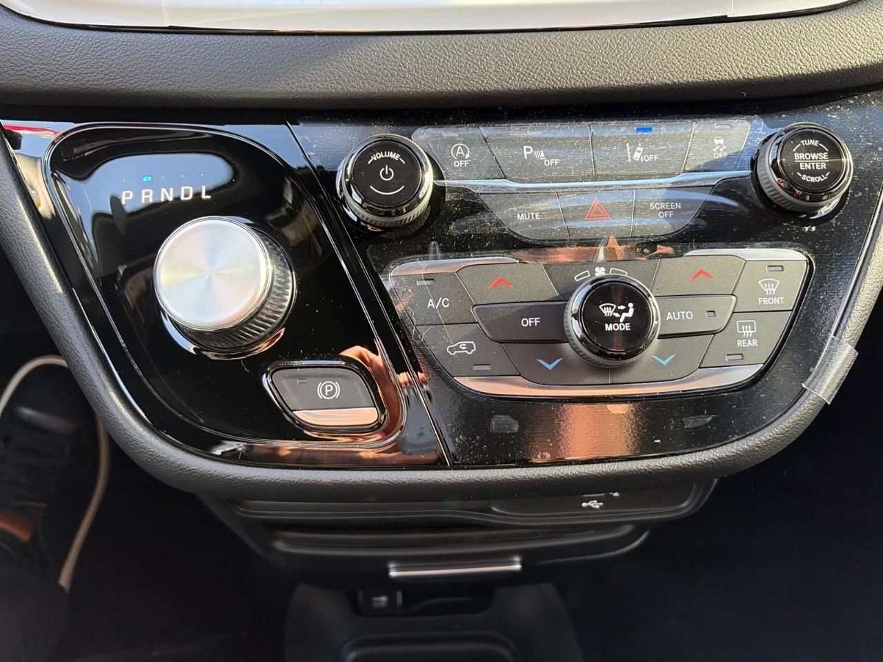 2026 Chrysler Grand Caravan SXT Front-Wheel Drive Passenger Van Photo