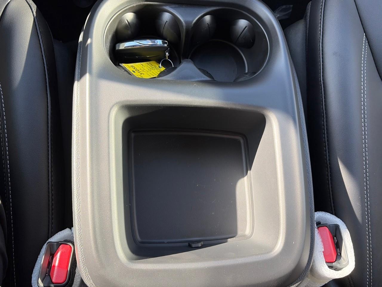 2026 Chrysler Grand Caravan SXT Front-Wheel Drive Passenger Van Photo