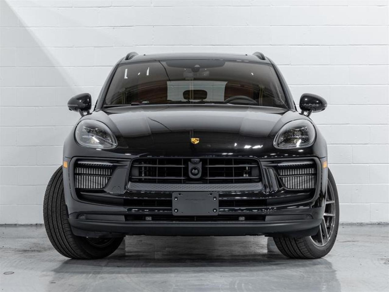 2025 Porsche Macan  Photo