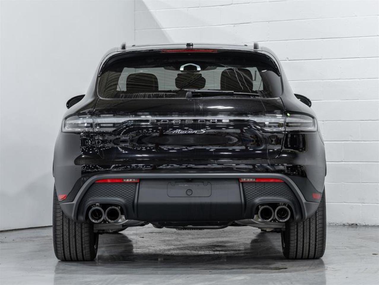 2025 Porsche Macan  Photo