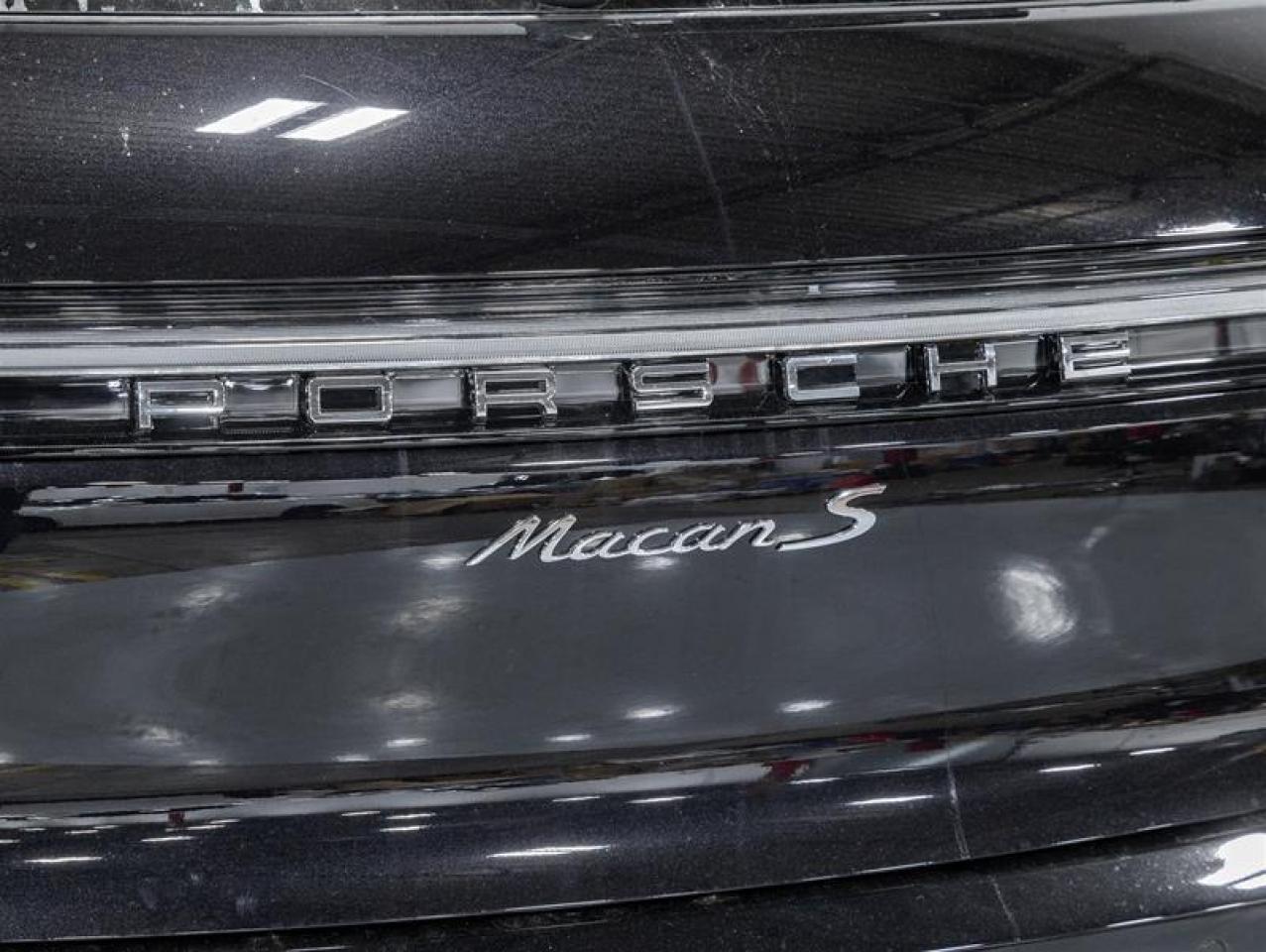 2025 Porsche Macan  Photo