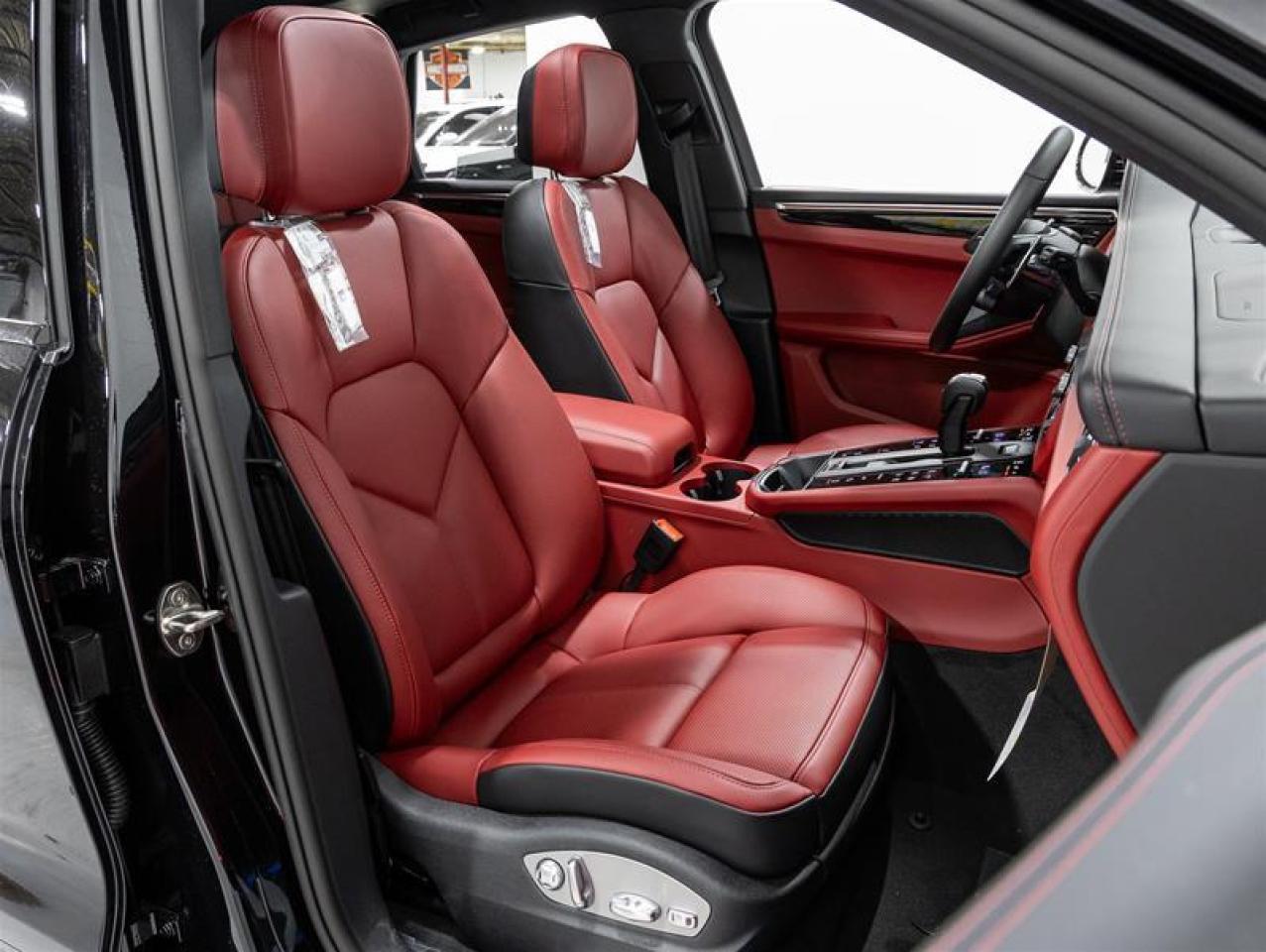 2025 Porsche Macan  Photo