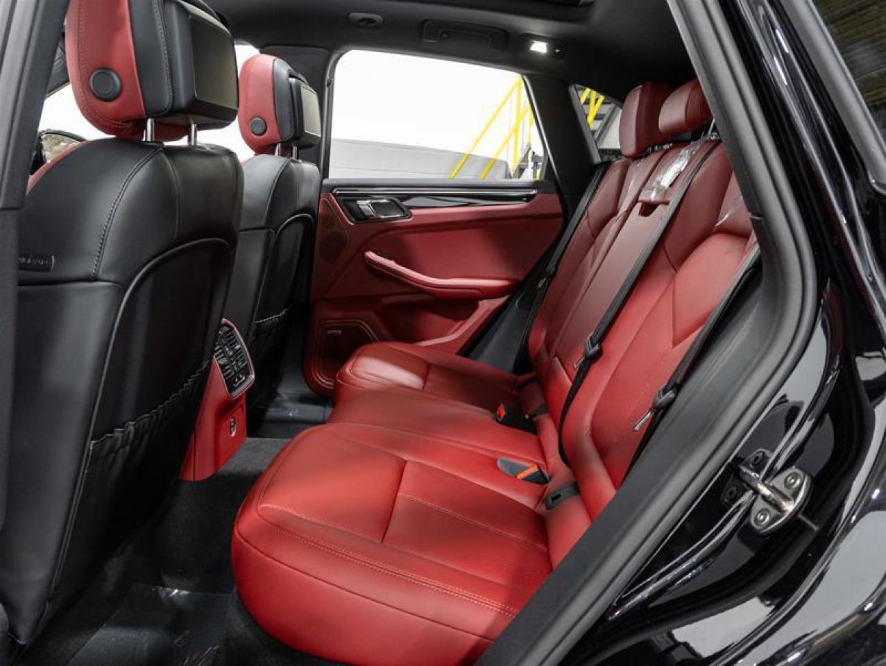 2025 Porsche Macan  Photo