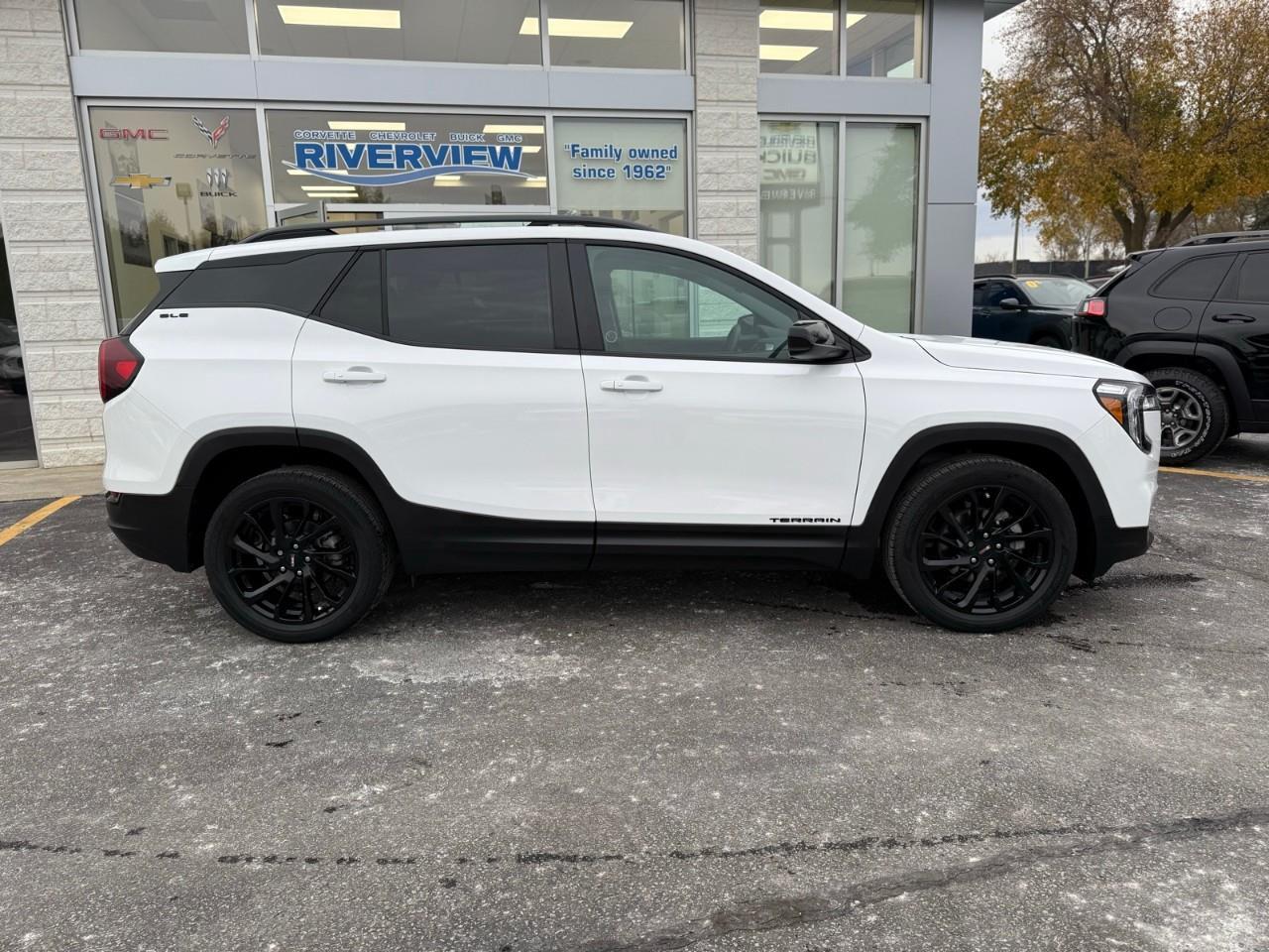 2024 GMC Terrain SLE 4dr All-Wheel Drive Photo