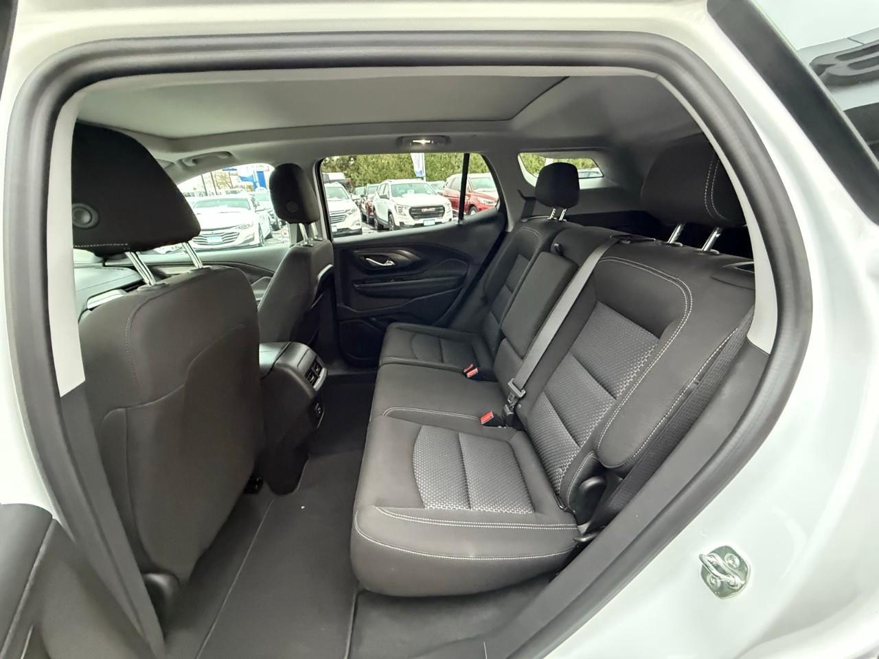 2024 GMC Terrain SLE 4dr All-Wheel Drive Photo