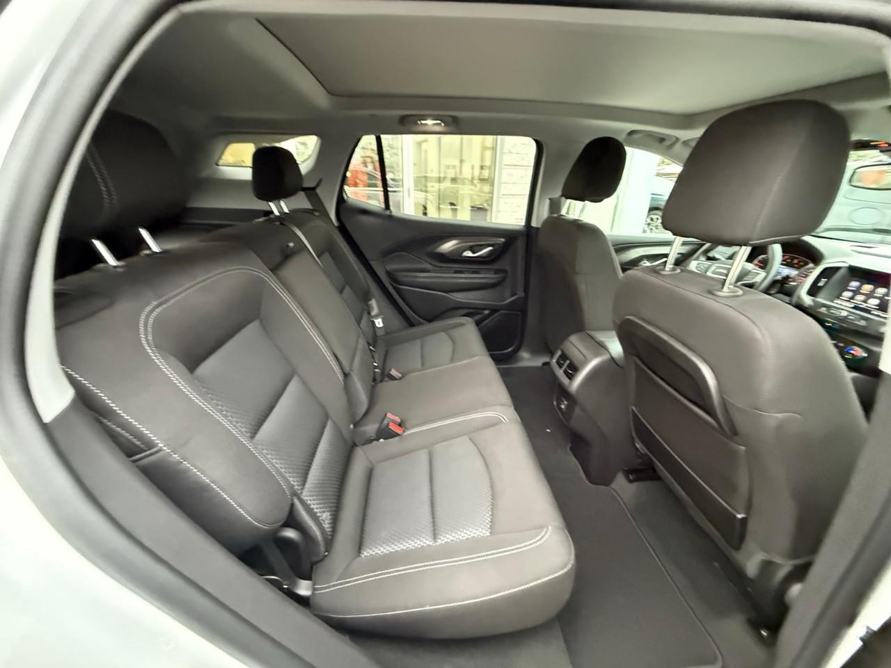 2024 GMC Terrain SLE 4dr All-Wheel Drive Photo