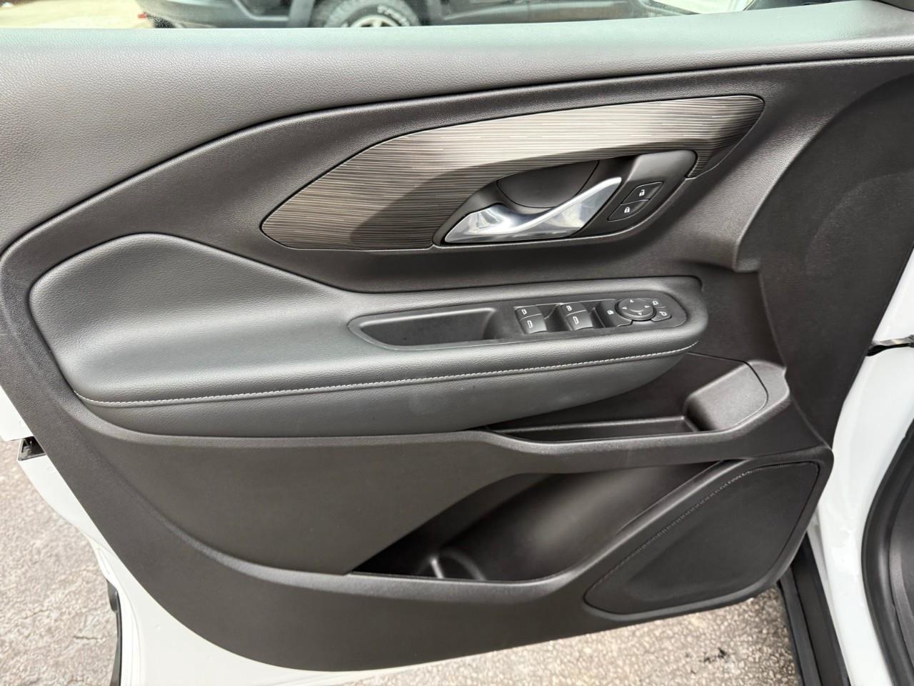 2024 GMC Terrain SLE 4dr All-Wheel Drive Photo