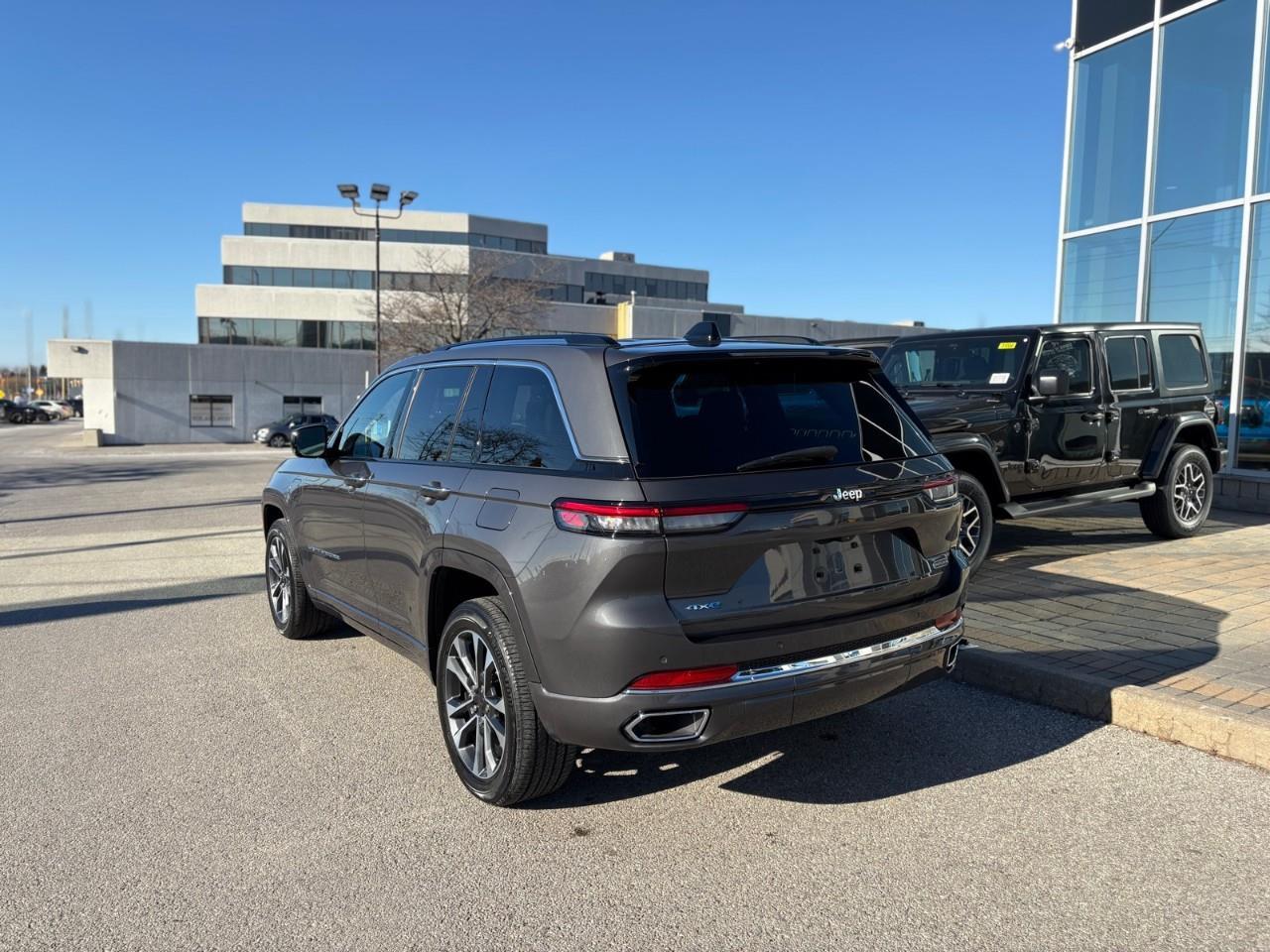 2022 Jeep Grand Cherokee 4xe Overland 4dr 4x4 Photo