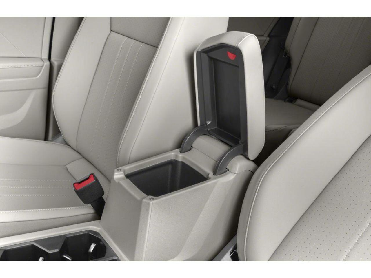 2024 Volkswagen Tiguan Comfortline R-Line Black Edition 4dr All-Wheel Drive 4MOTION Photo