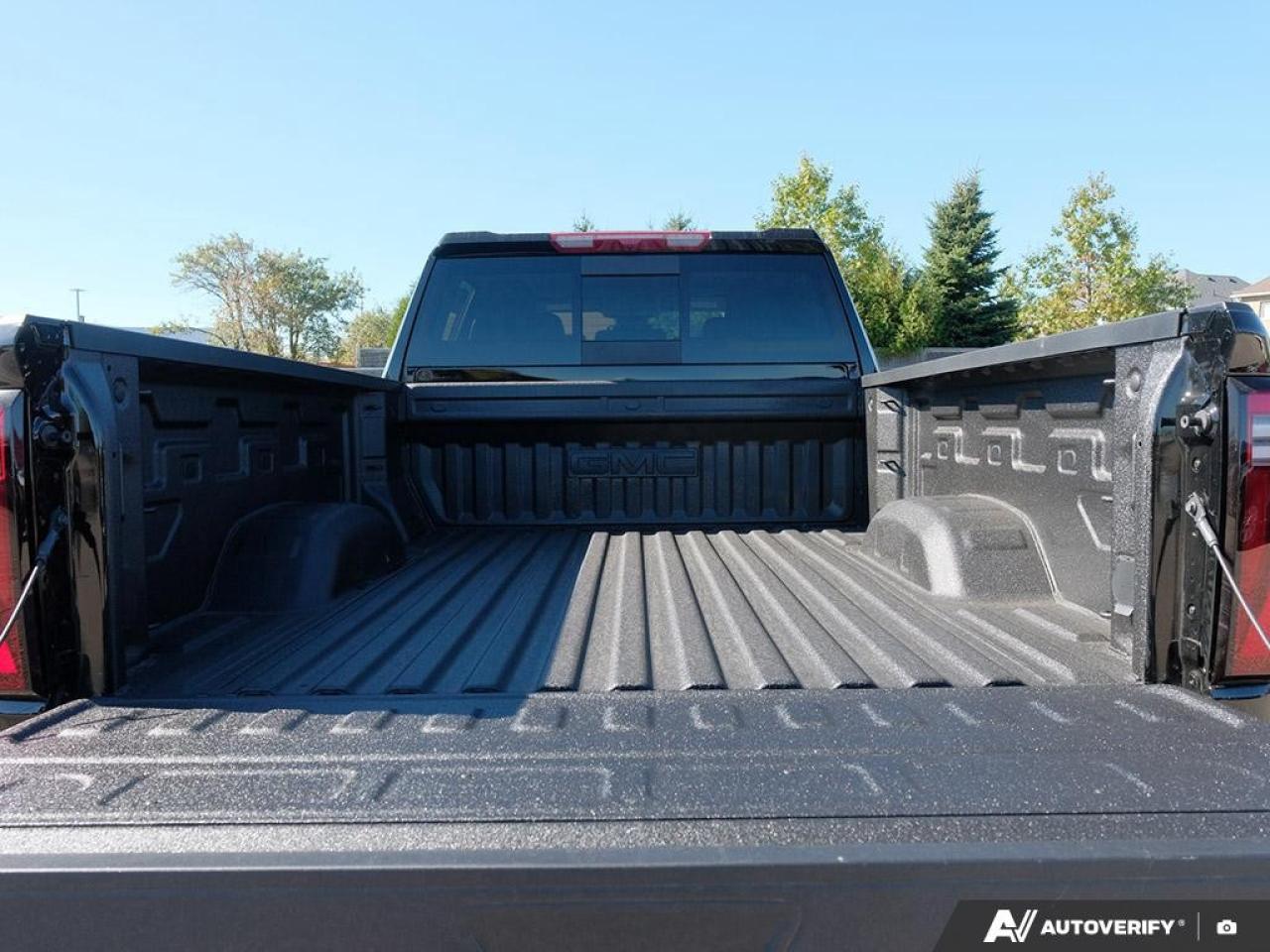 2026 GMC SIERRA 2500HD Crew Cab Standard Box 4-Wheel Drive SLT Photo