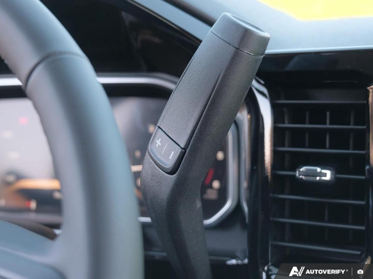 2026 GMC SIERRA 2500HD Crew Cab Standard Box 4-Wheel Drive SLT Photo